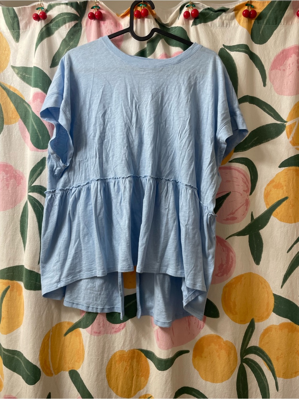 American Eagle open back shirt